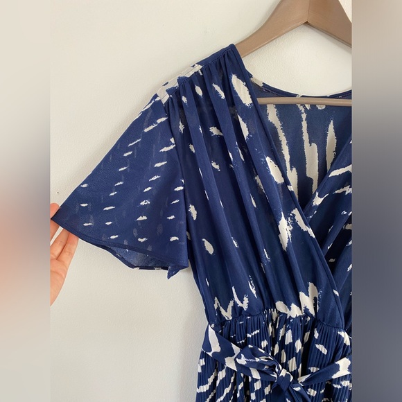 SOLD - Vintage 70s/80s Classy/Boho Navy Blue w/ White Dress - Picture 4 of 7